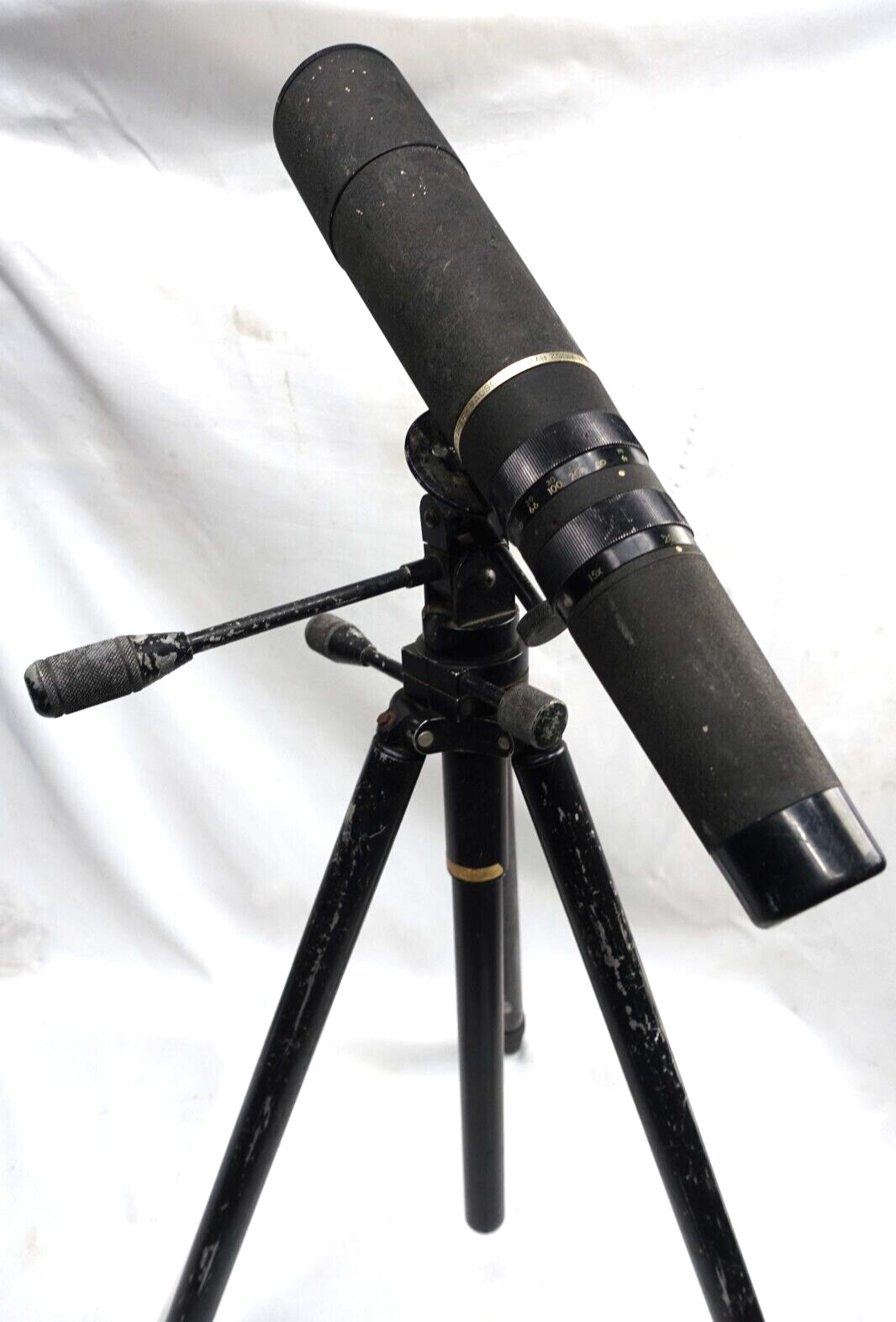 Vintage The Discoverer Bausch & Lomb Zoom Telescope 200M 60MM W/ Tri-Pod Stand
