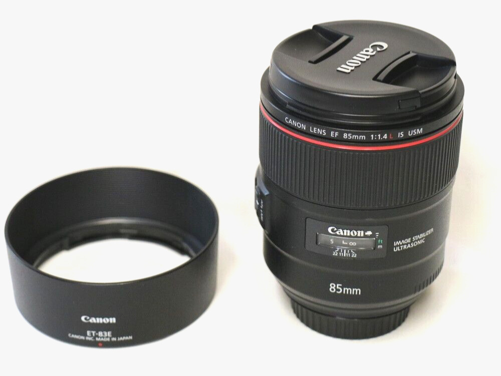 CANON EF 85mm F/1.4L IS USM  Lens (EF Mount). w/Caps,Hood. Excellent Condition