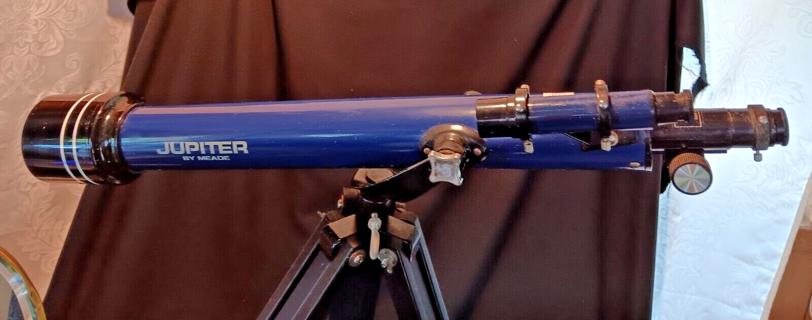 Vintage Jupiter by MEADE Telescope with Sight & Tripod for parts or repair