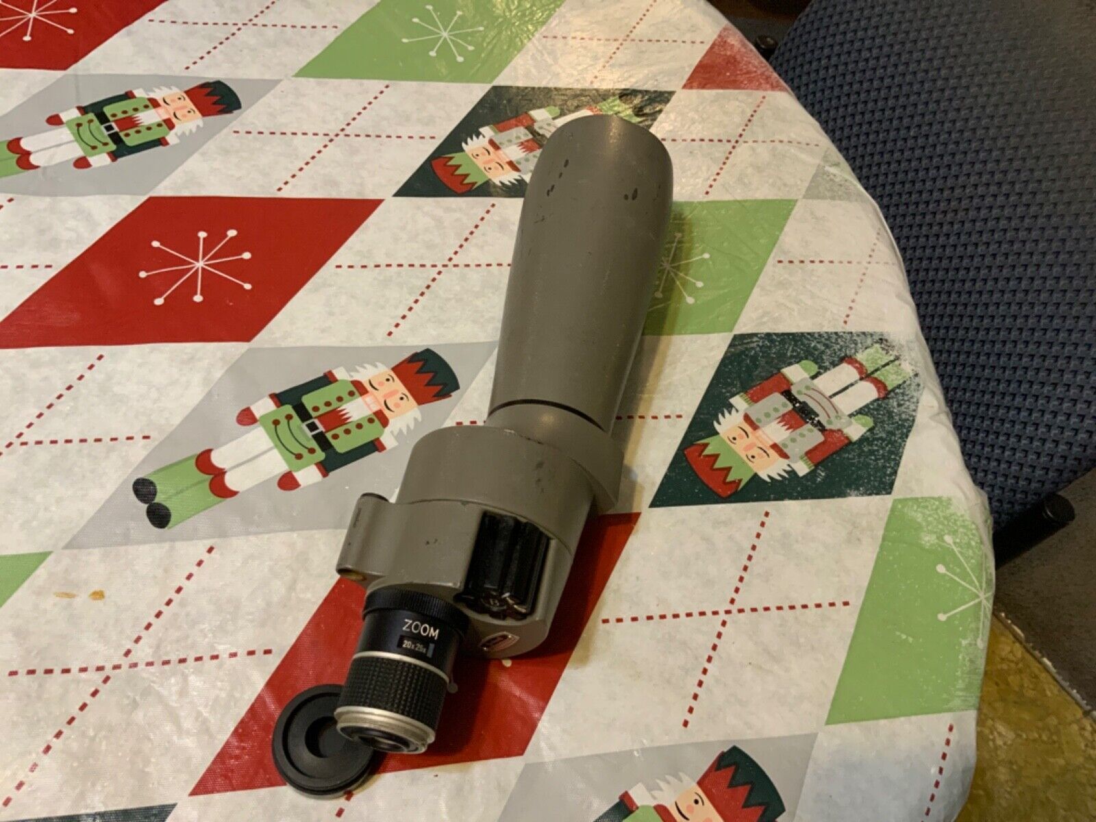 Bushnell  60mm Prismatic Telescope #78-4020 gray, used, some scratches.