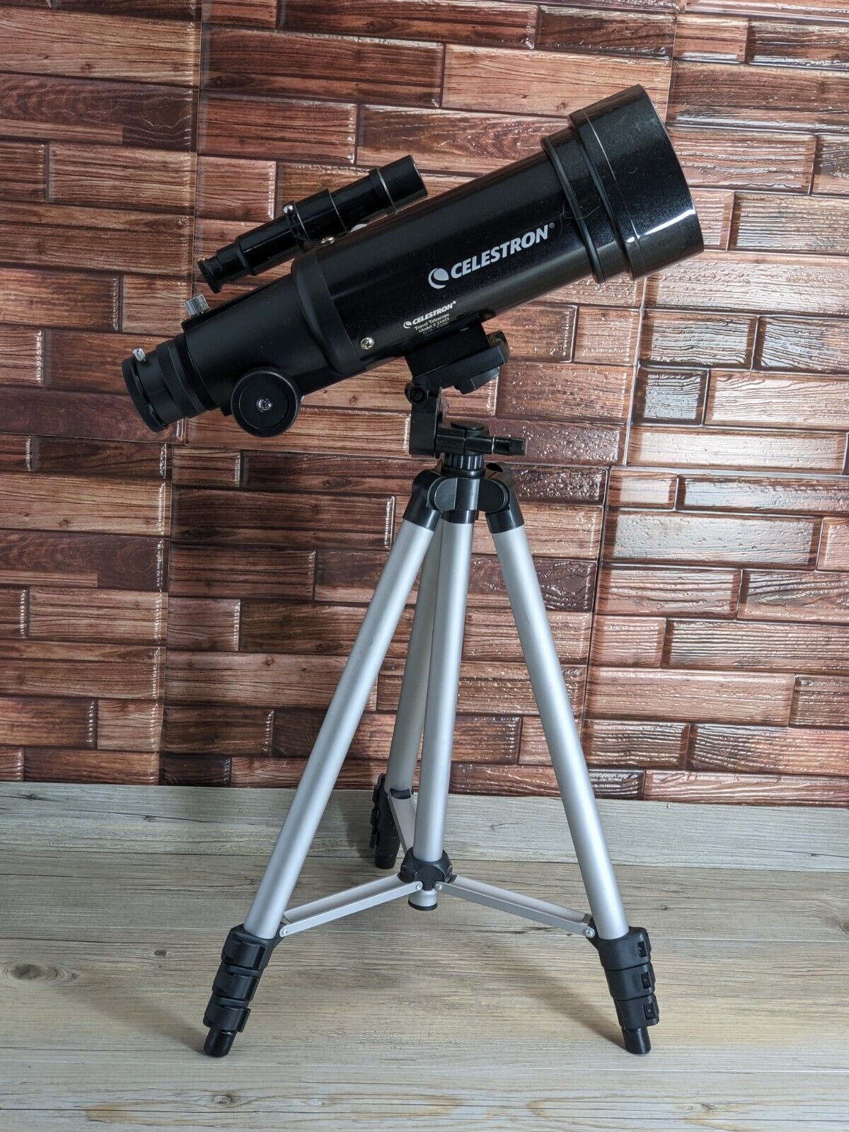 Celestron Travel Scope Compact Telescope 21035 70mm D70 / F400 Missing Eyepiece