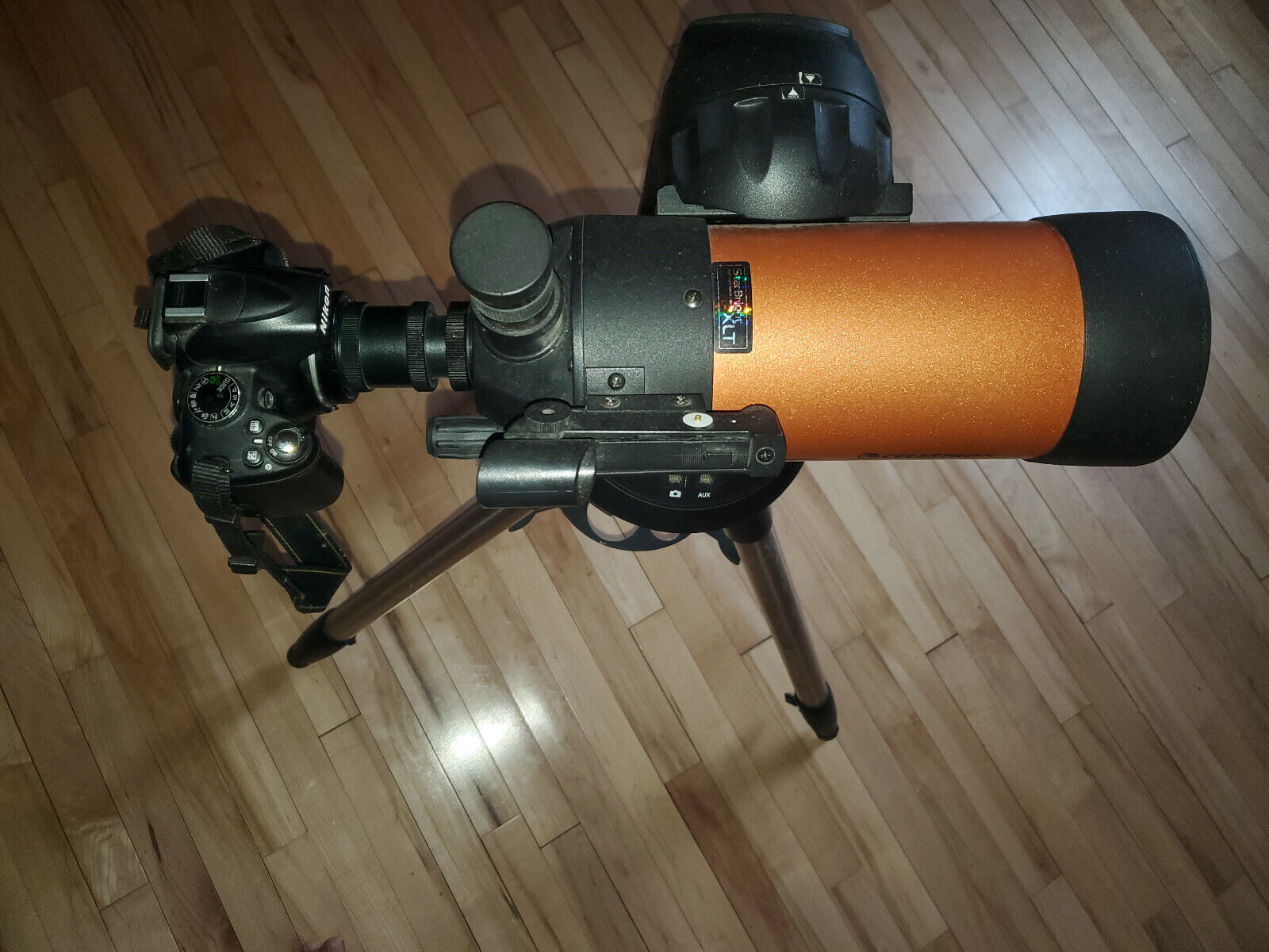 Celestron NexStar 4SE 13 Telescope + Nikon D3000