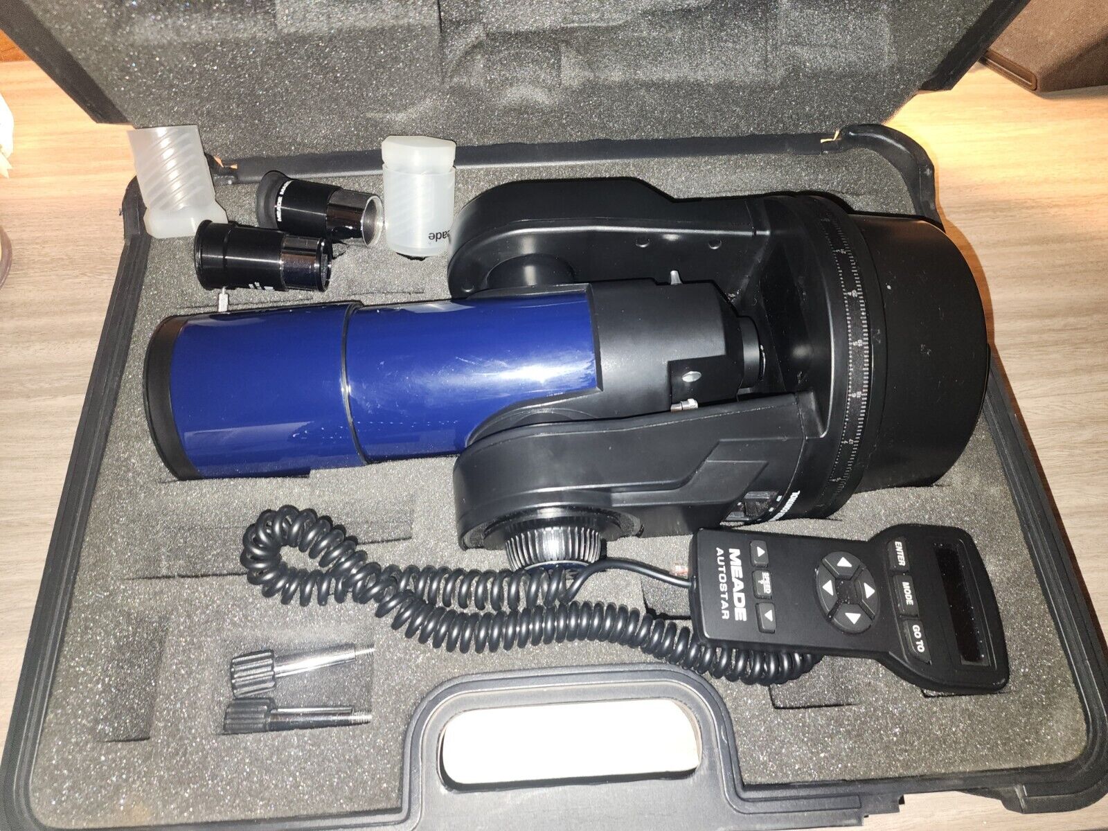 Meade ETX-60 AT Refractor Telescope with The Case.  