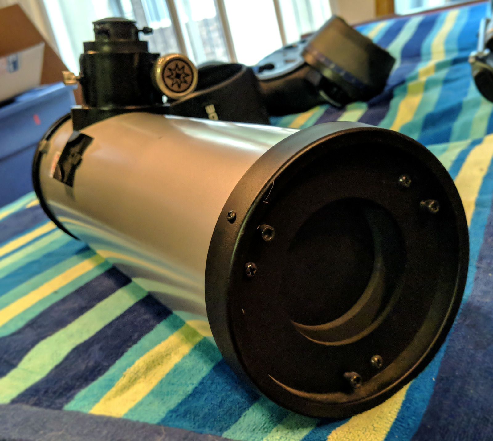Meade DS2000/ 114 Reflecting Telescope With Autostar (Lens, Remote, Tray incl.)